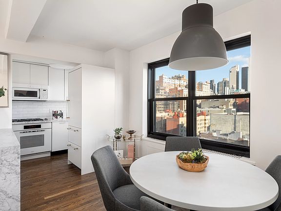 4th image of 300 W 23rd St #11EF