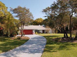 2861 NE Yorkshire Ln, Jensen Beach, FL 34957