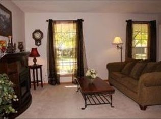 2020 Cumberland Pkwy, Algonquin, IL 60102