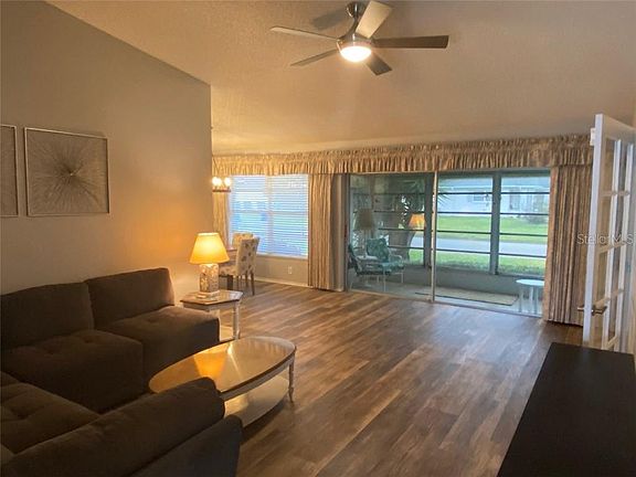 3rd image of 4111 33rd Avenue Dr W