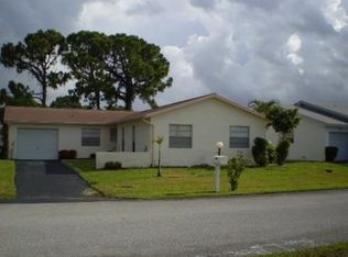 7320 Pineneedle Ln, Lake Worth, FL 33467