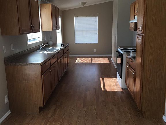 2nd image of 15 Cinnamon Ln