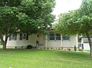 714 8th Ave NW, Independence, IA 50644