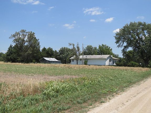 View driving up to house