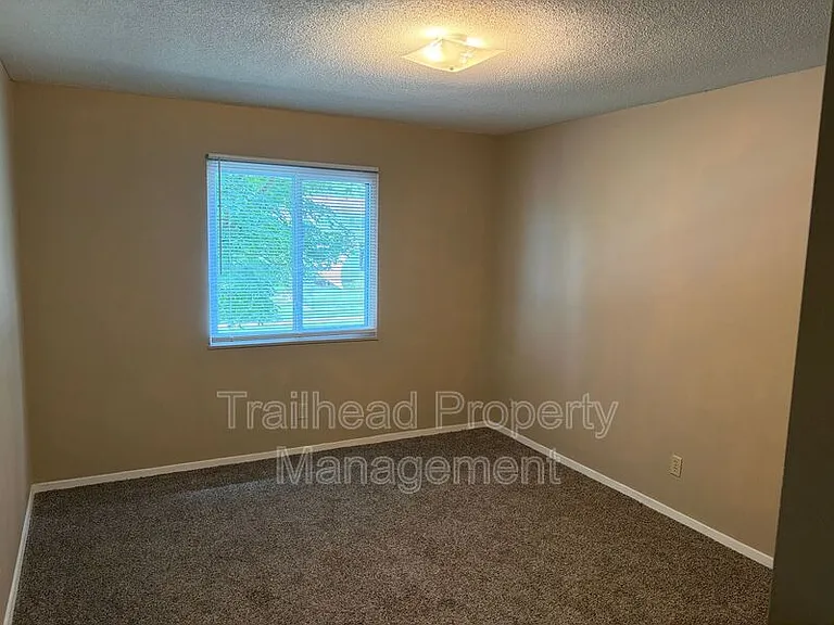 5884 W 58th St #200 — Photo 3