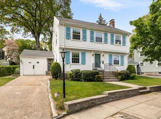 17 Ravenna Rd, West Roxbury, MA 02132