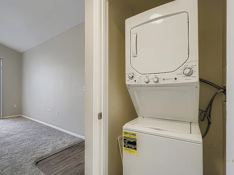 13607 Ashbrook Hts #204 Summer Sky - Print Quality - 010 - 12 Laundry Room