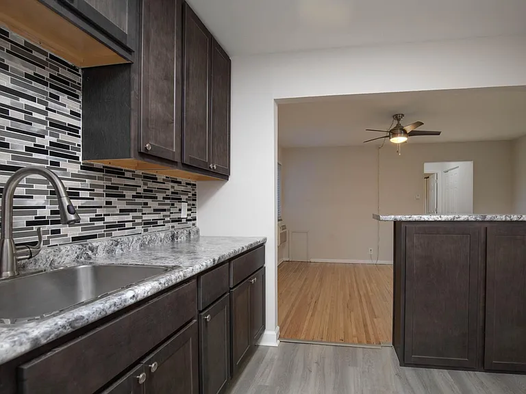 3217 Russell Blvd #6 — Photo 2