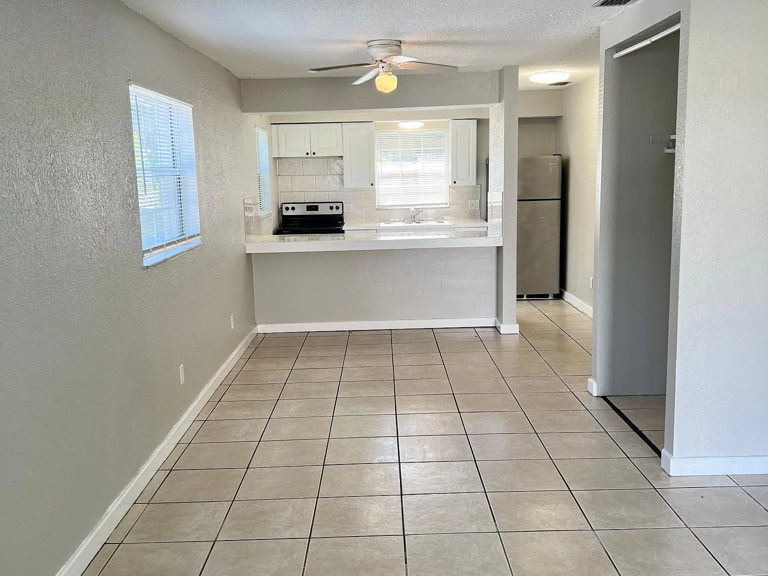 2 bed, 800 sqft, $1,500 — Photo 3