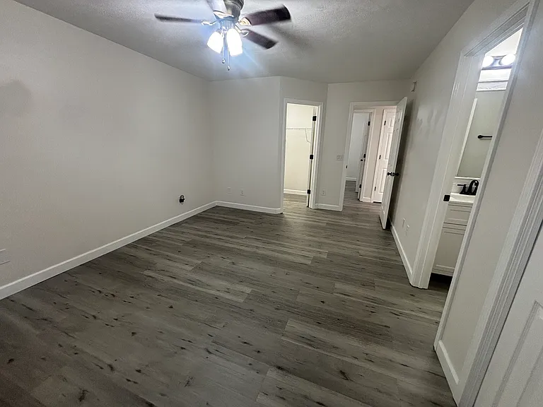 100 Hamlet Rd — Photo 13