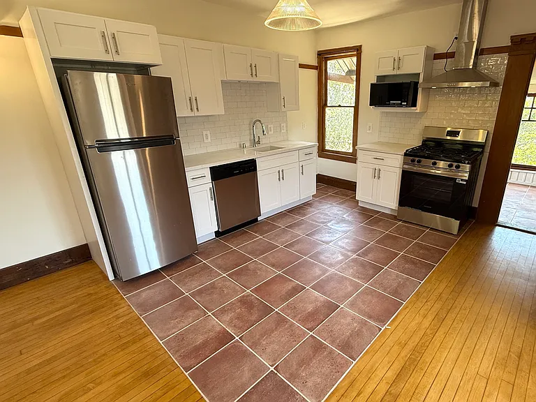 2234 W Adams Blvd #3 — Photo 14