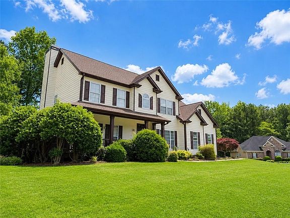 2nd image of 3776 Mason Ridge Dr