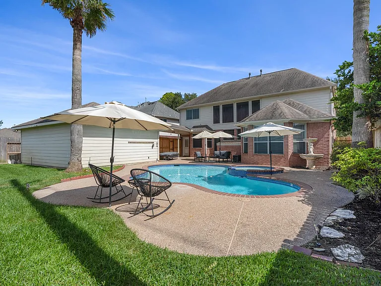 4710 Devonberry Ln — Photo 30