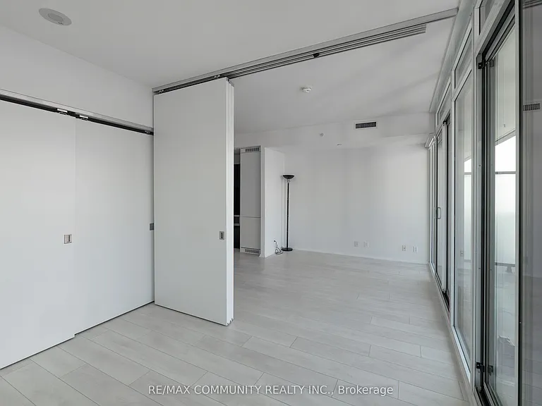 125 Peter St #2603 — Photo 8