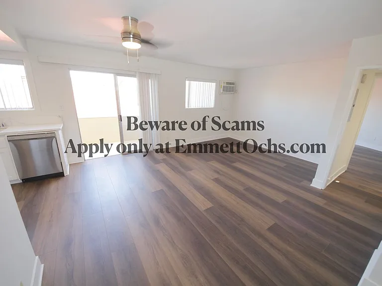 Roxbury Manor — Photo 4