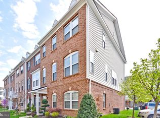 8823 Bentfield Dr, Manassas, VA