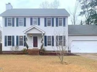 905 Fields Rd, New Bern, NC 28560