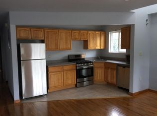 8040 59th St, Ridgewood, NY 11385