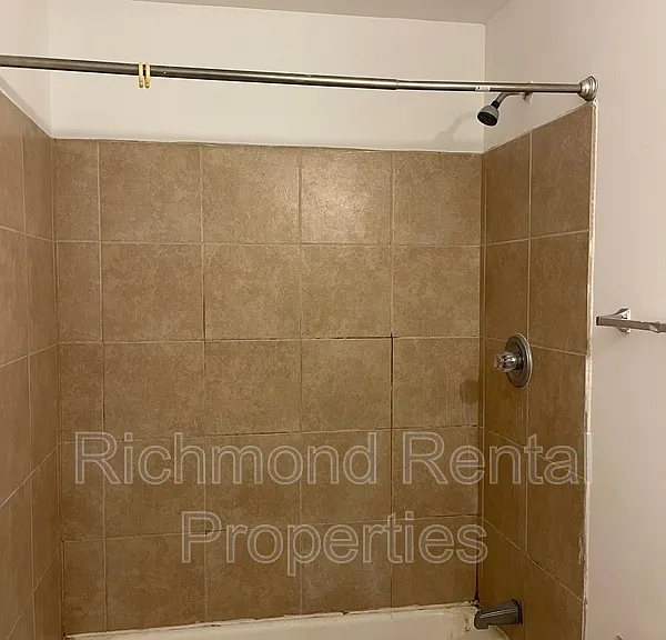 2908 E Clay St #1 — Photo 7