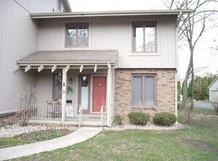 5424 Westcastle Dr #1, Toledo, OH 43615