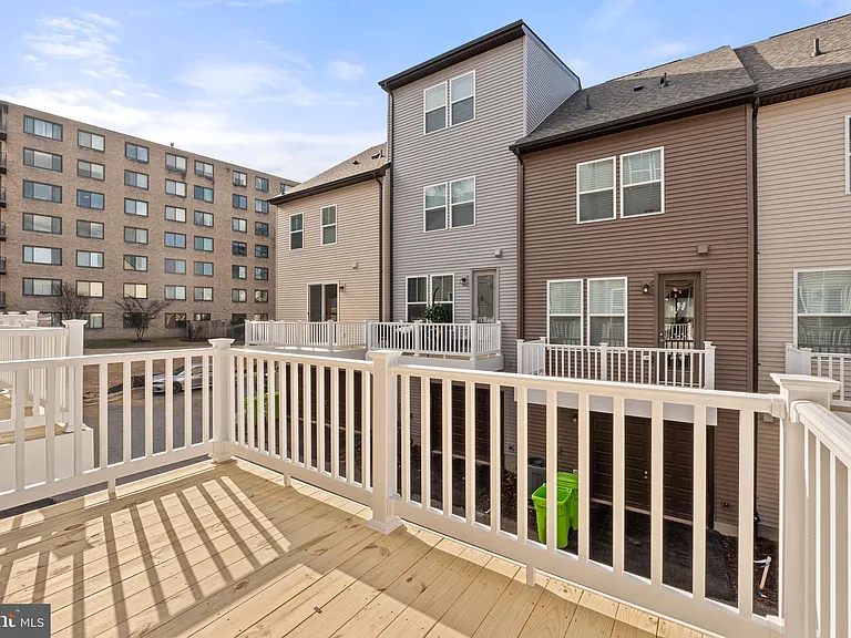 6045 Soho Way — Photo 10
