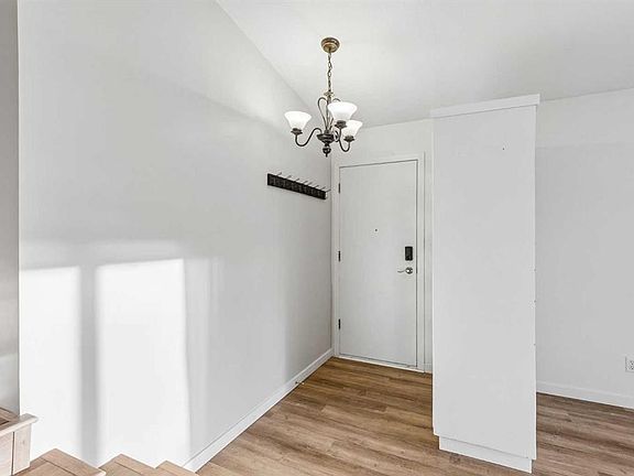 3rd image of 3608 W Centre B St NW