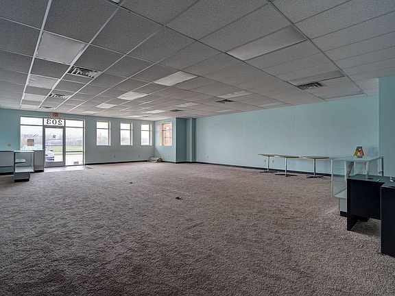 5th image of 200 W Evergreen Pkwy #230