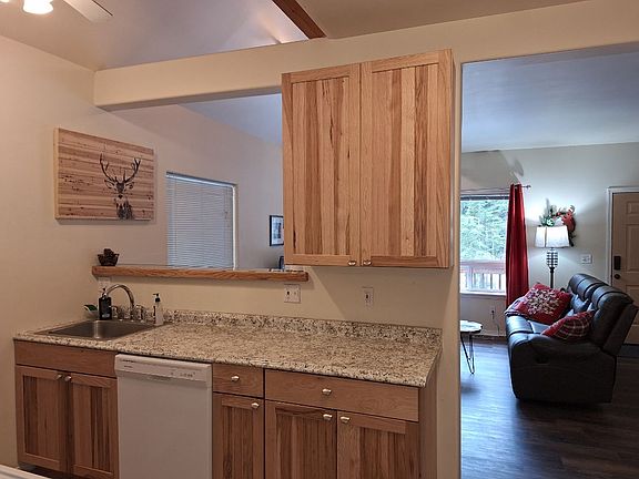 5th image of 706 Yellowstone Trail Rd #202