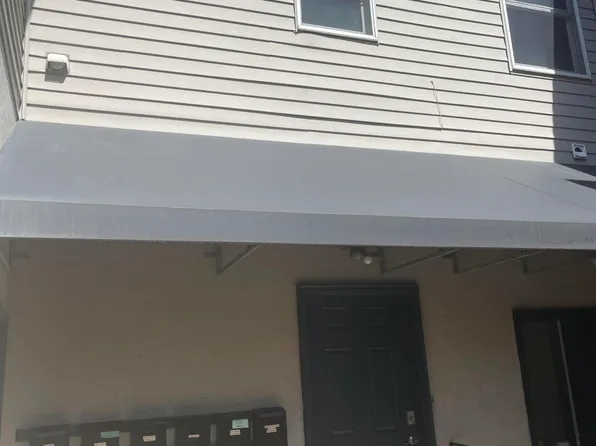 210 W 6th St Unit 1, Royal Oak, MI 48067