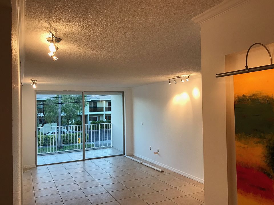 1st image of 3927 NE 168th St