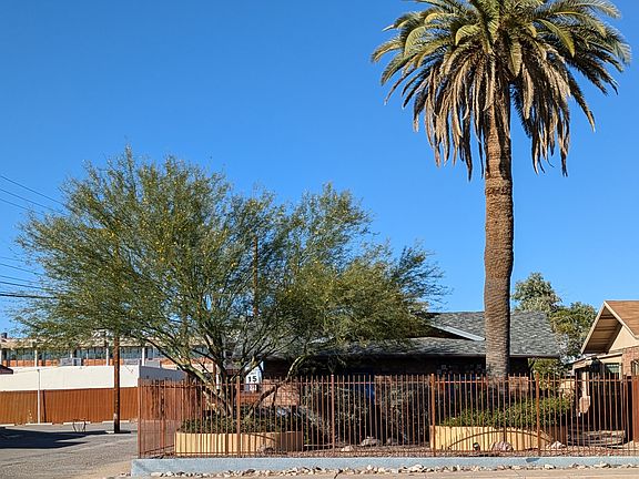 2nd image of 131 E Speedway Blvd