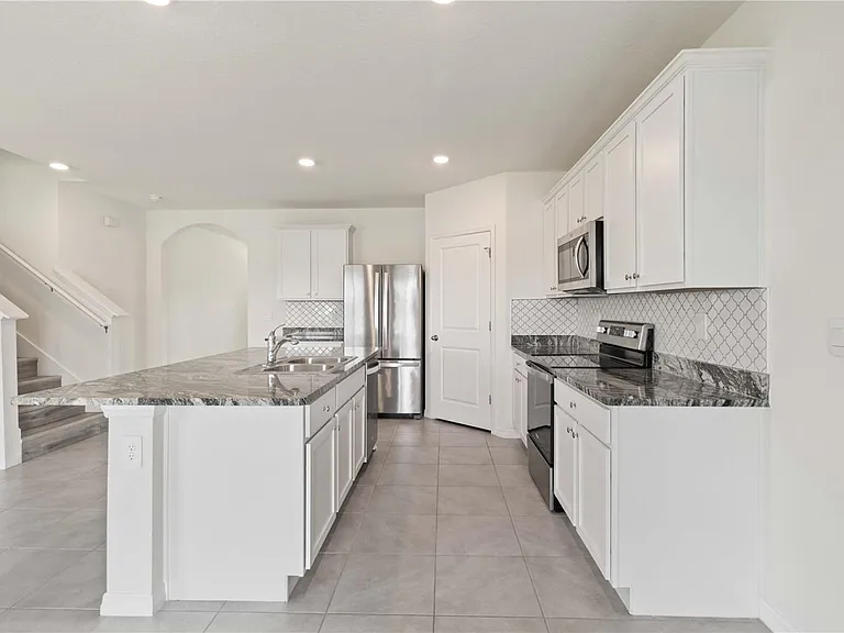 17129 Reserva Dr — Photo 8