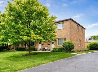 1882 Kentwell Rd, Columbus, OH 43221