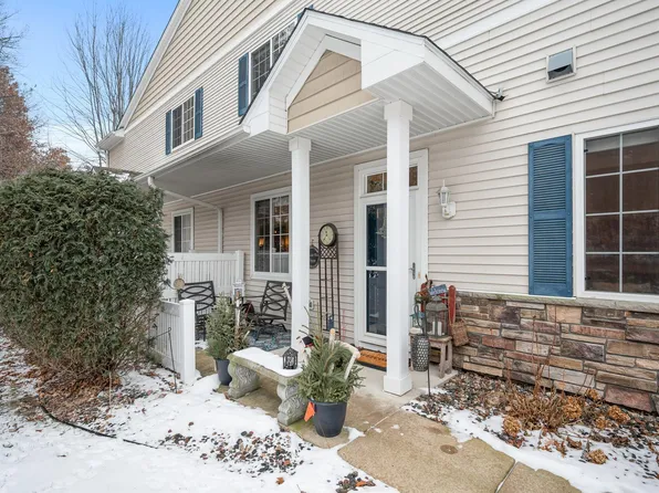 739 Maple Hills Dr APT E, Saint Paul, MN 55117