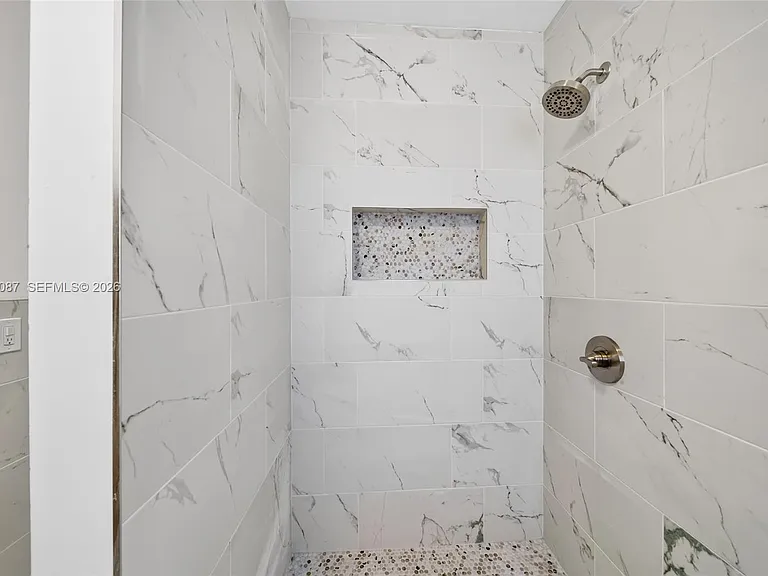 6565 Santona St #B17 — Photo 17