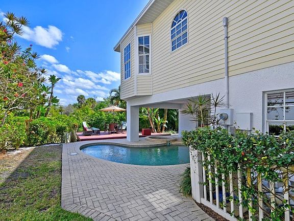 LEADING TO POOL & HOT TUB
