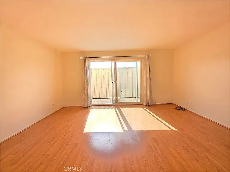 719 N Eucalyptus Ave #26C — Photo 2