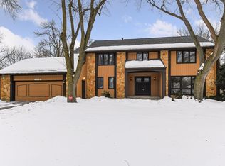 9809 Saint Johns Rd, Minnetonka, MN 55305