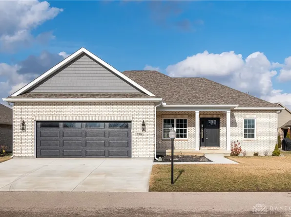 755 W Bentley Cir, Troy, OH 45373
