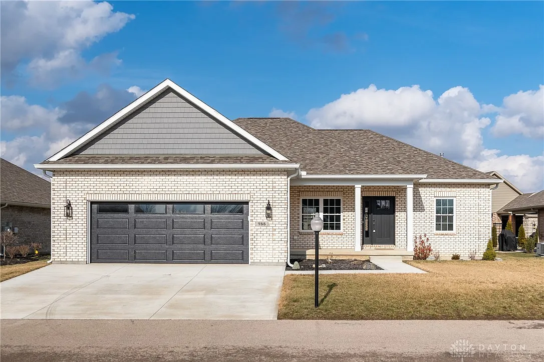 755 W Bentley Cir photo 1