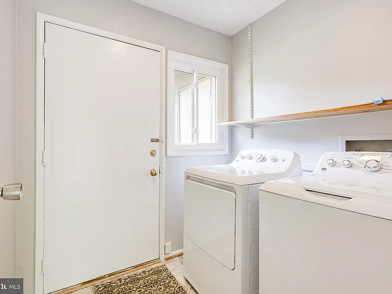 3409 Wessynton Way — Photo 65