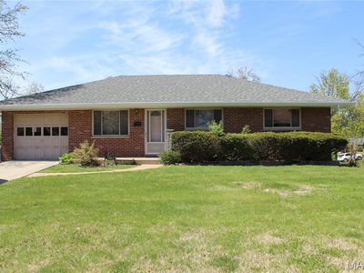 1927 Brassie Dr, Saint Louis, MO, 63114