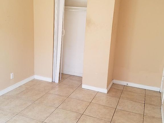 4th image of 209 Columbia Pl #209