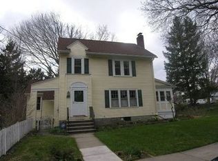 202 Carlton Rd, Syracuse, NY 13207