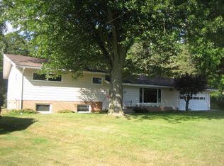 27 Birch Hill Dr, Battle Creek, MI 49015