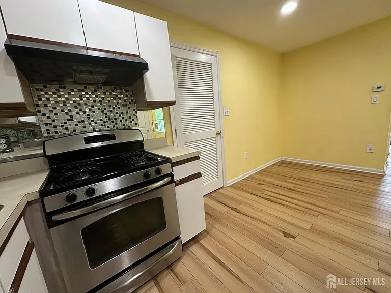 263 Prestwick Way — Photo 7