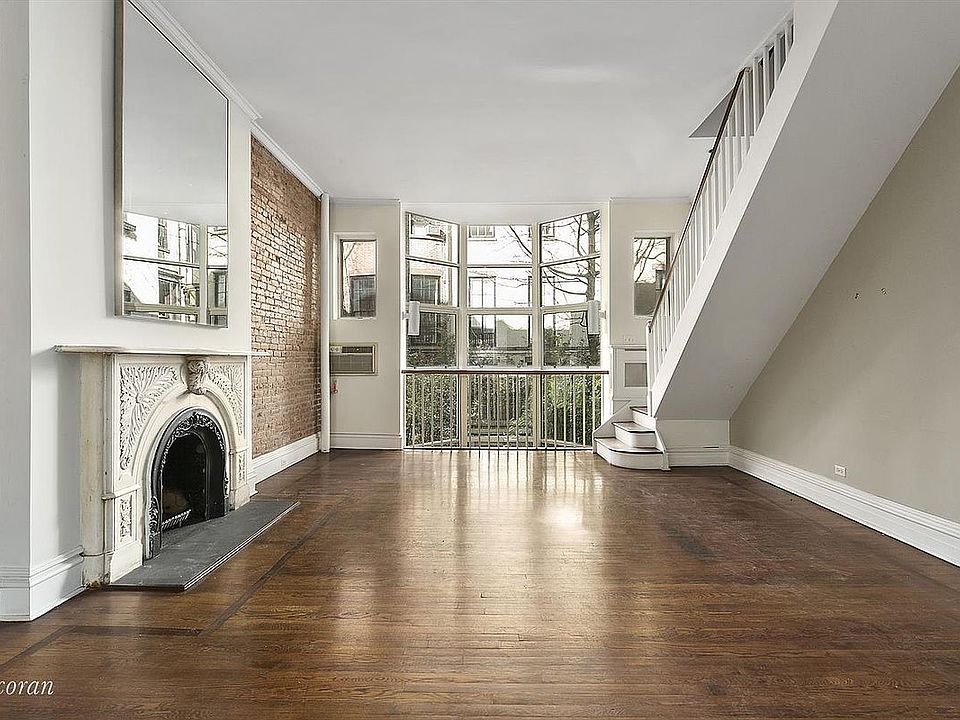 1st image of 11 W 9th St