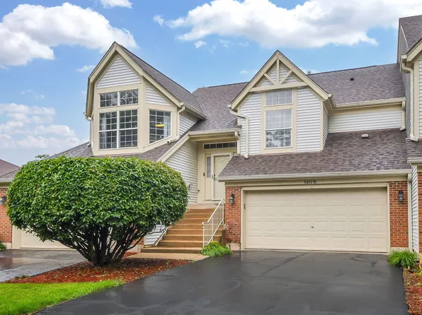 120 Ione Dr Unit B, South Elgin, IL 60177