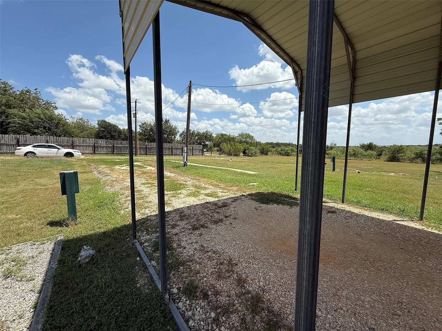 Studio, 2932 sqft, $595 — Photo 3