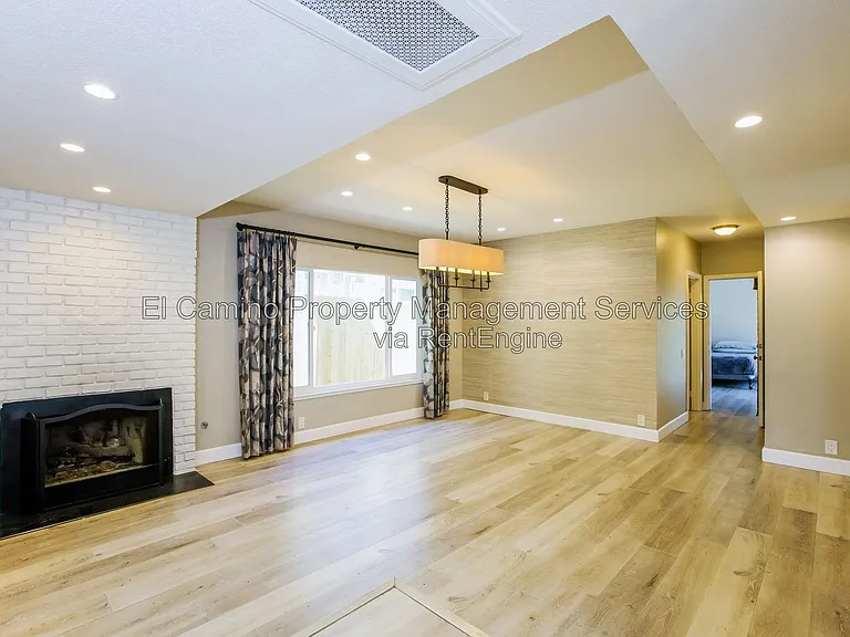 1728 Lake St — Photo 5